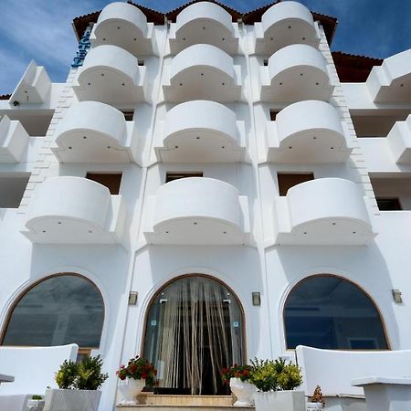 Paradise Lukova Hotel Exteriör bild