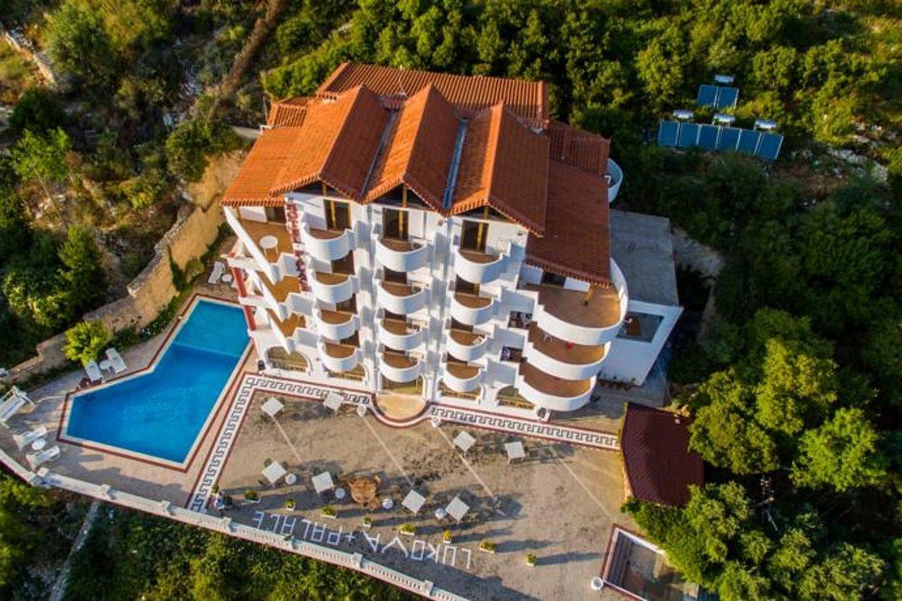 Paradise Lukova Hotel Exteriör bild